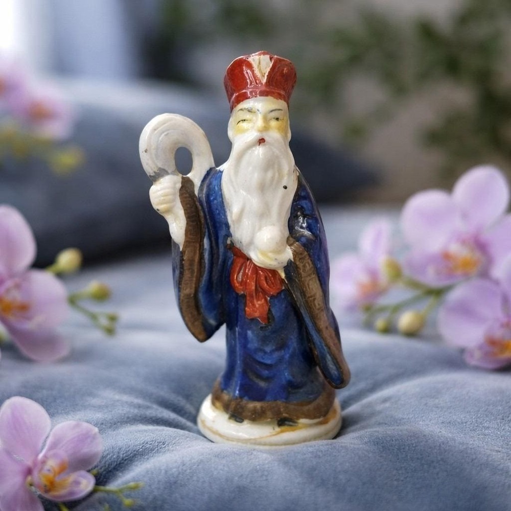 Vintage Japanese Ceramic Figurine Kingsman Statue 5 1/4"